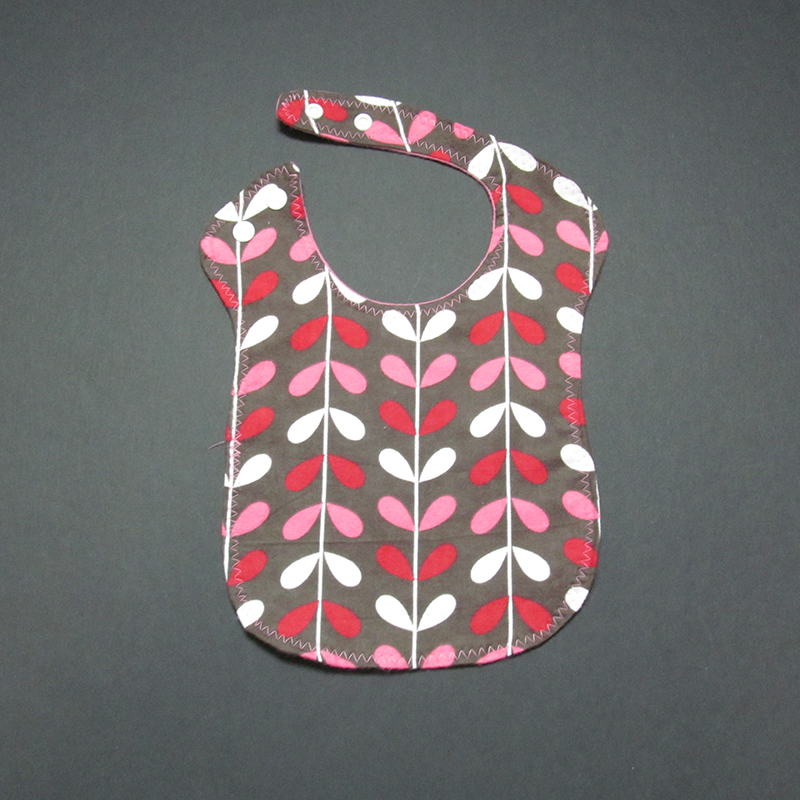 Vines Countoured Bib