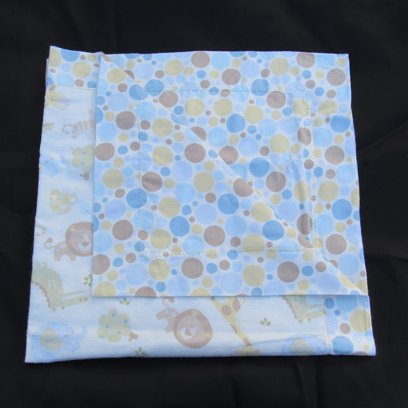 Zoo Toss Blanket with Bubble Border