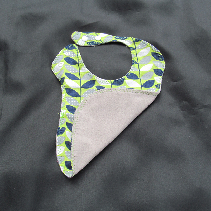 Leafy Vines Contoured Bib